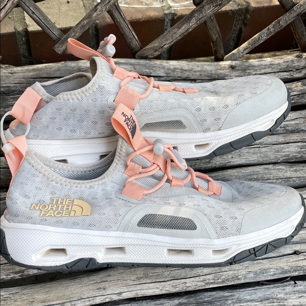 The North Face Women's Light Gray and Peach Athletic Water Shoes - Picture 5 of 8
